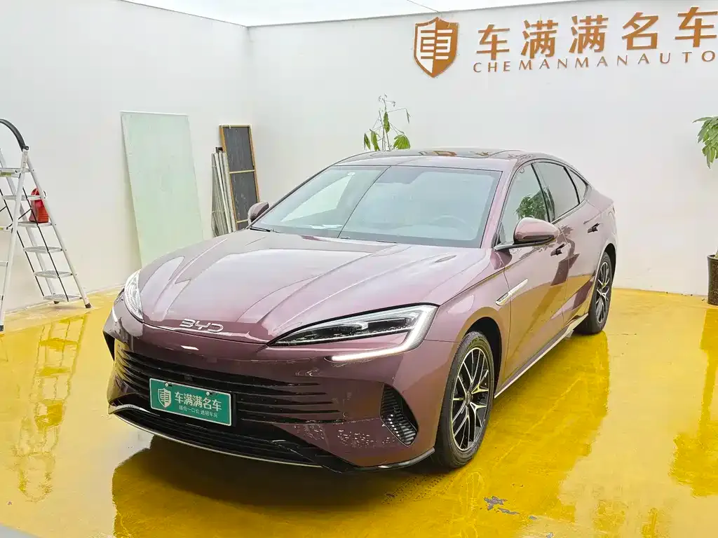 BYD Seal — фото 1