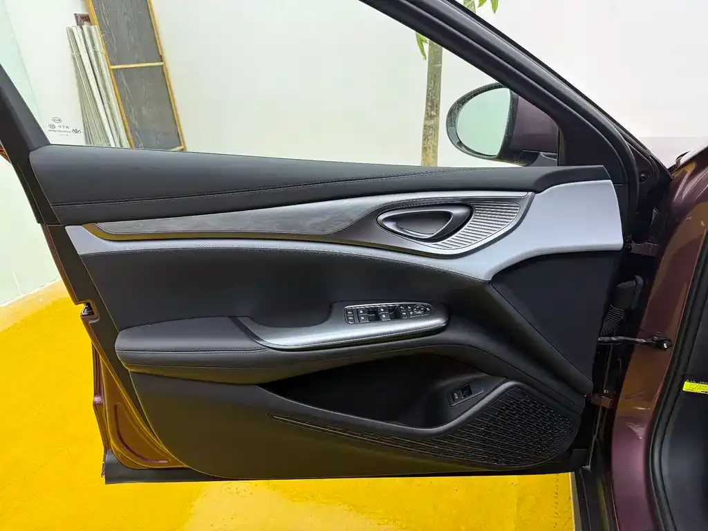 BYD Seal — фото 6