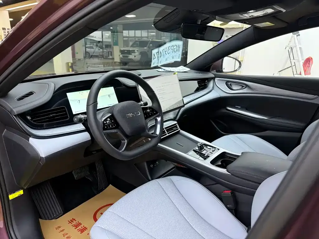 BYD Seal — фото 2