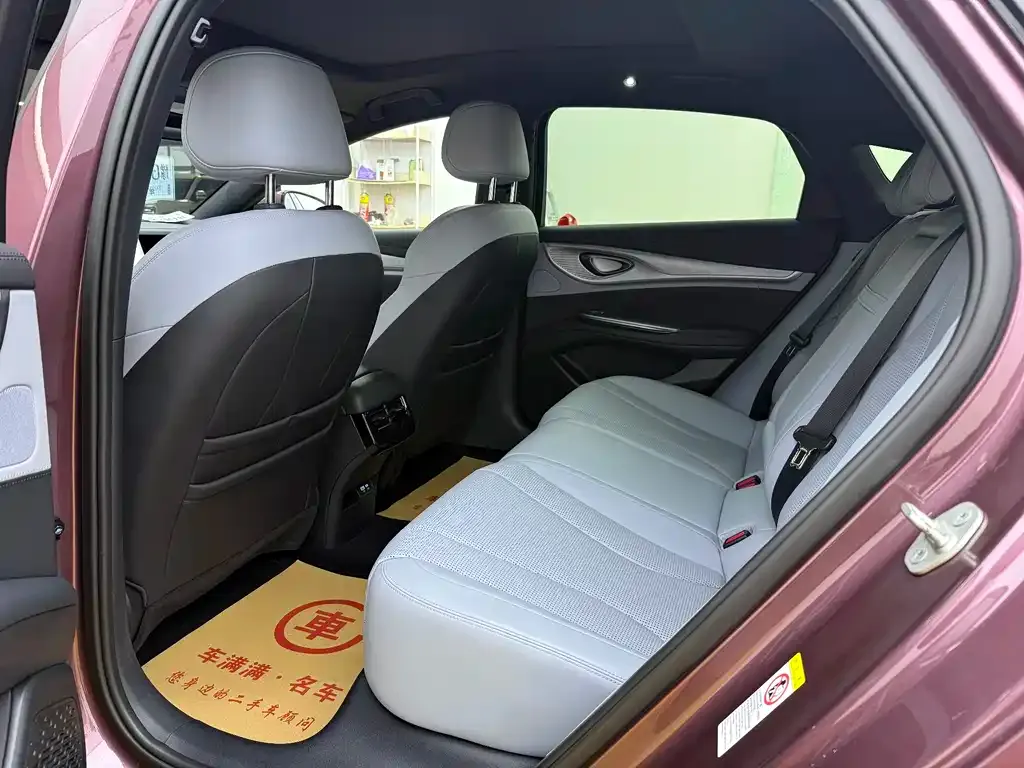 BYD Seal — фото 7