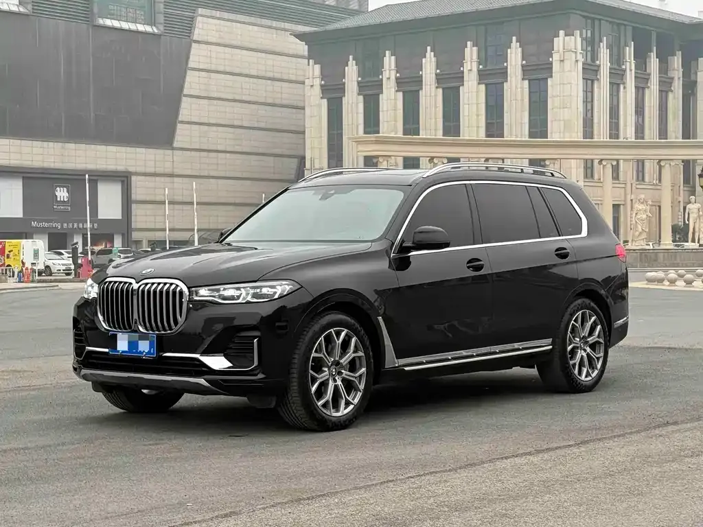 BMW X7 — фото 1