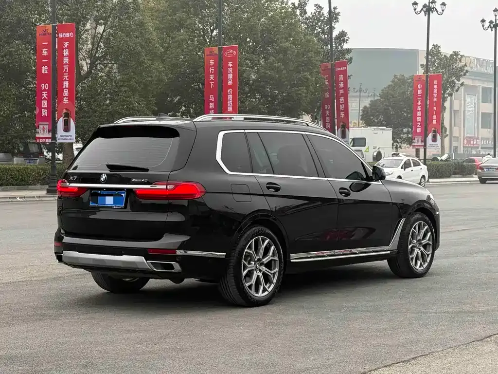 BMW X7 — фото 4