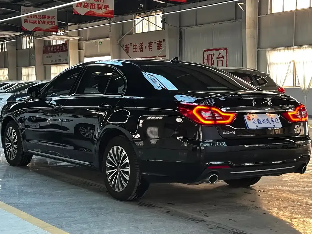 Hongqi H7 — фото 10