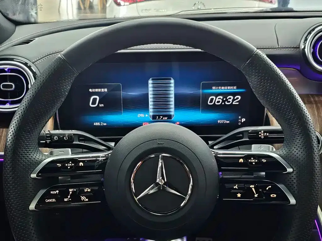 Mercedes-Benz GLC PHEV — фото 10