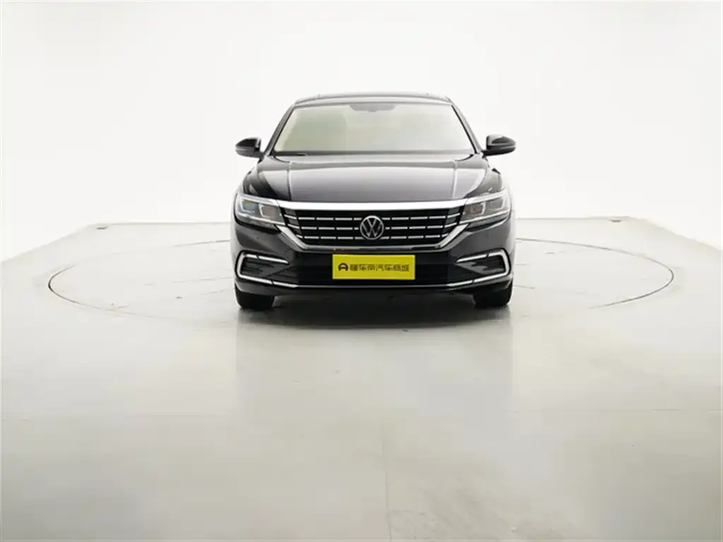 Volkswagen Passat — фото 4