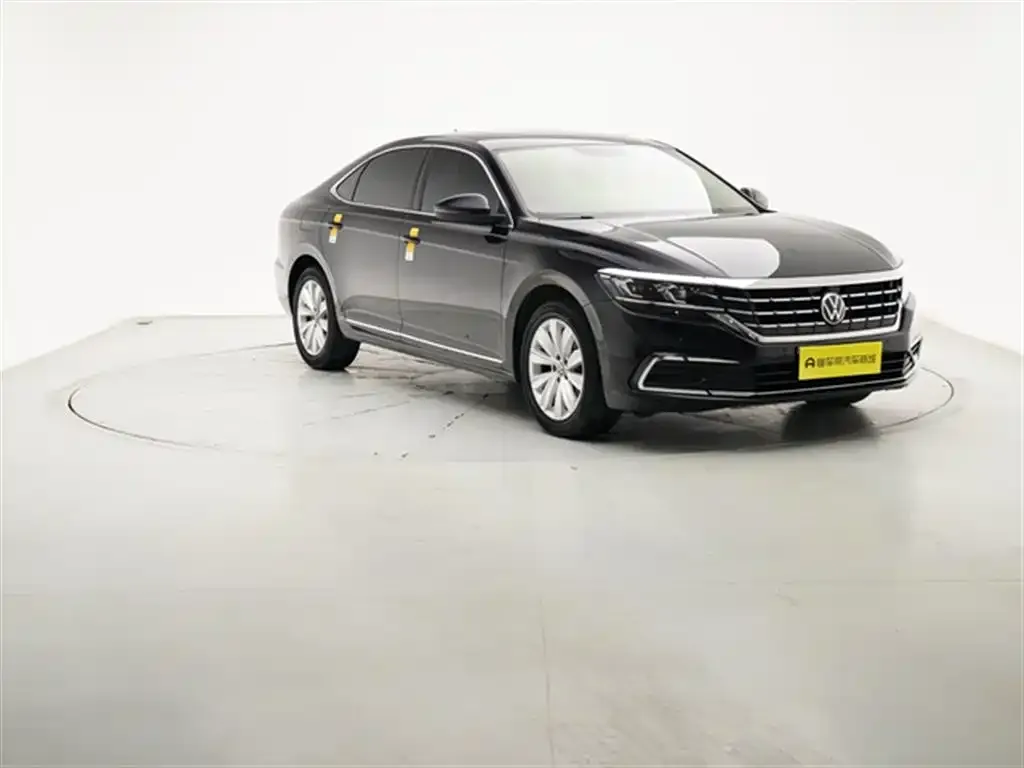 Volkswagen Passat — фото 9