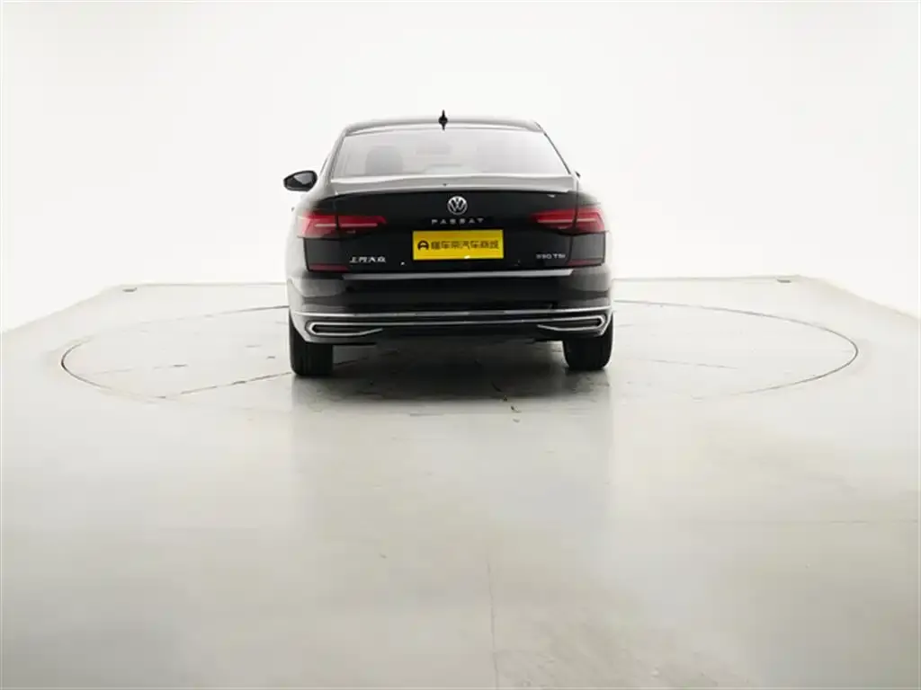 Volkswagen Passat — фото 6