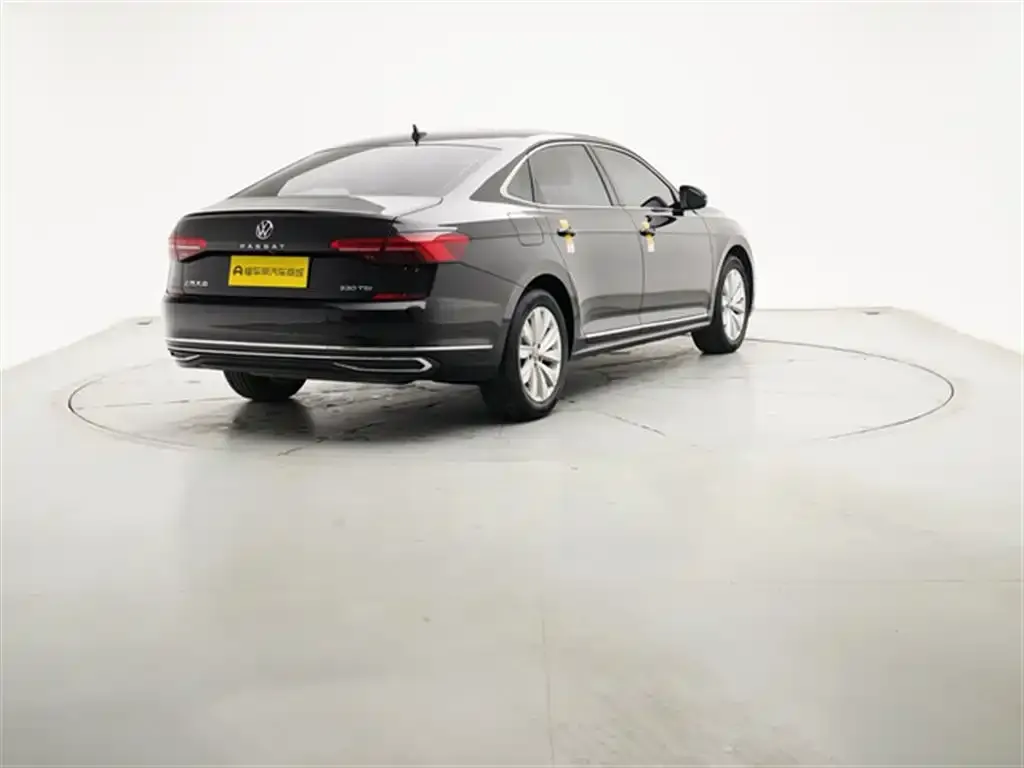 Volkswagen Passat — фото 8
