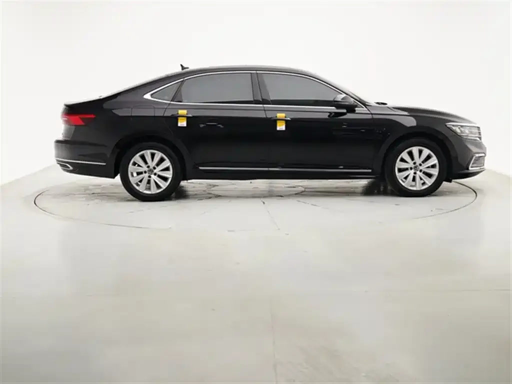 Volkswagen Passat — фото 5