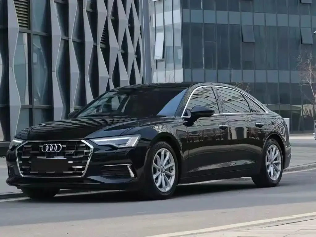Audi A6L — фото 1