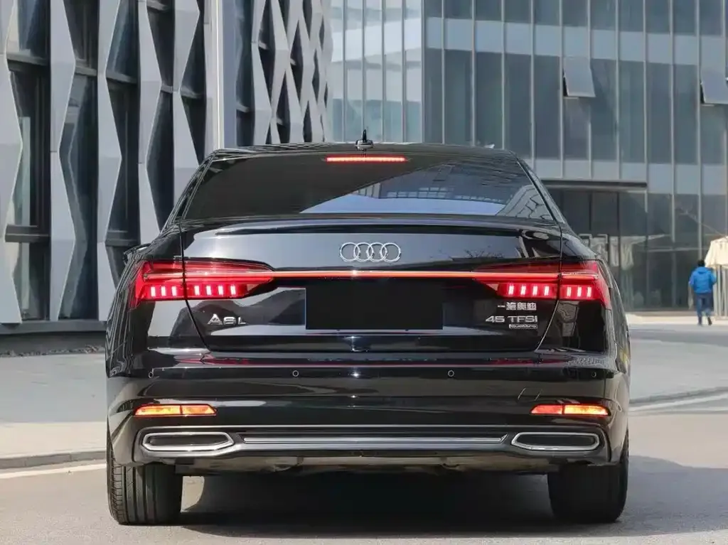 Audi A6L — фото 5