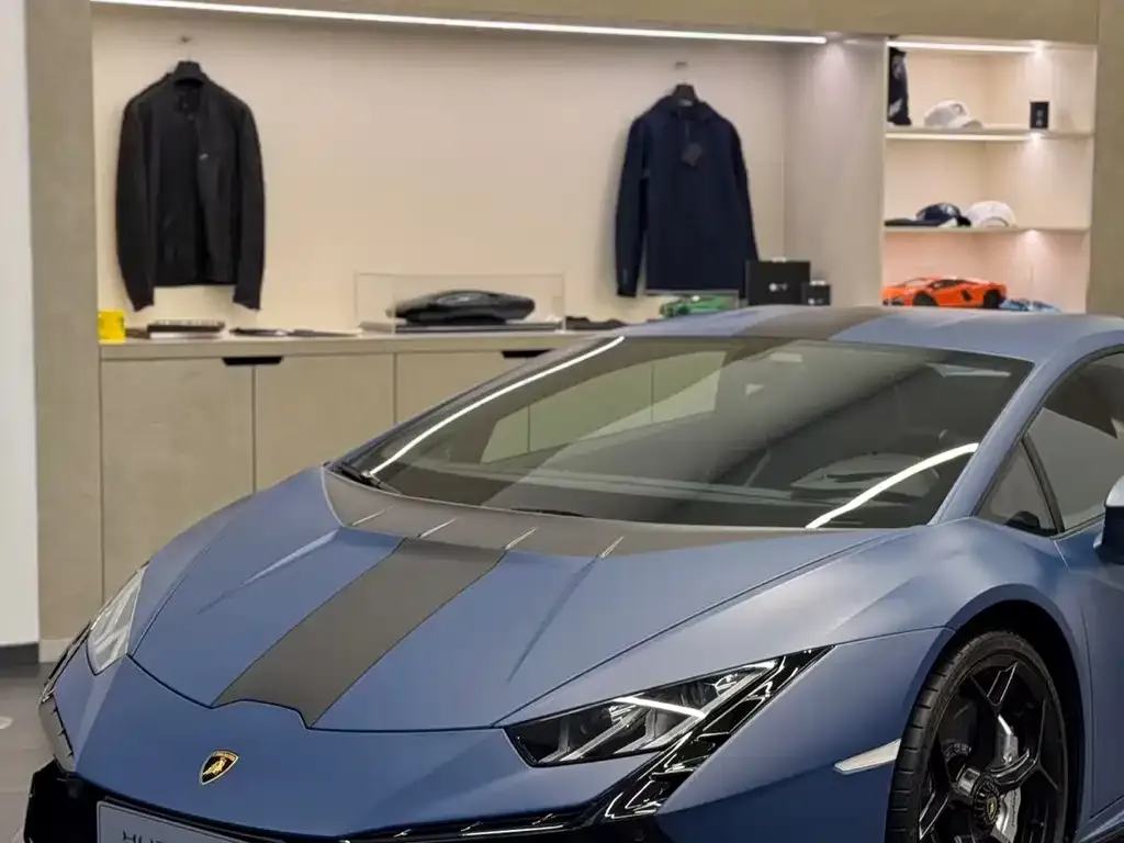 Lamborghini Huracan — фото 1