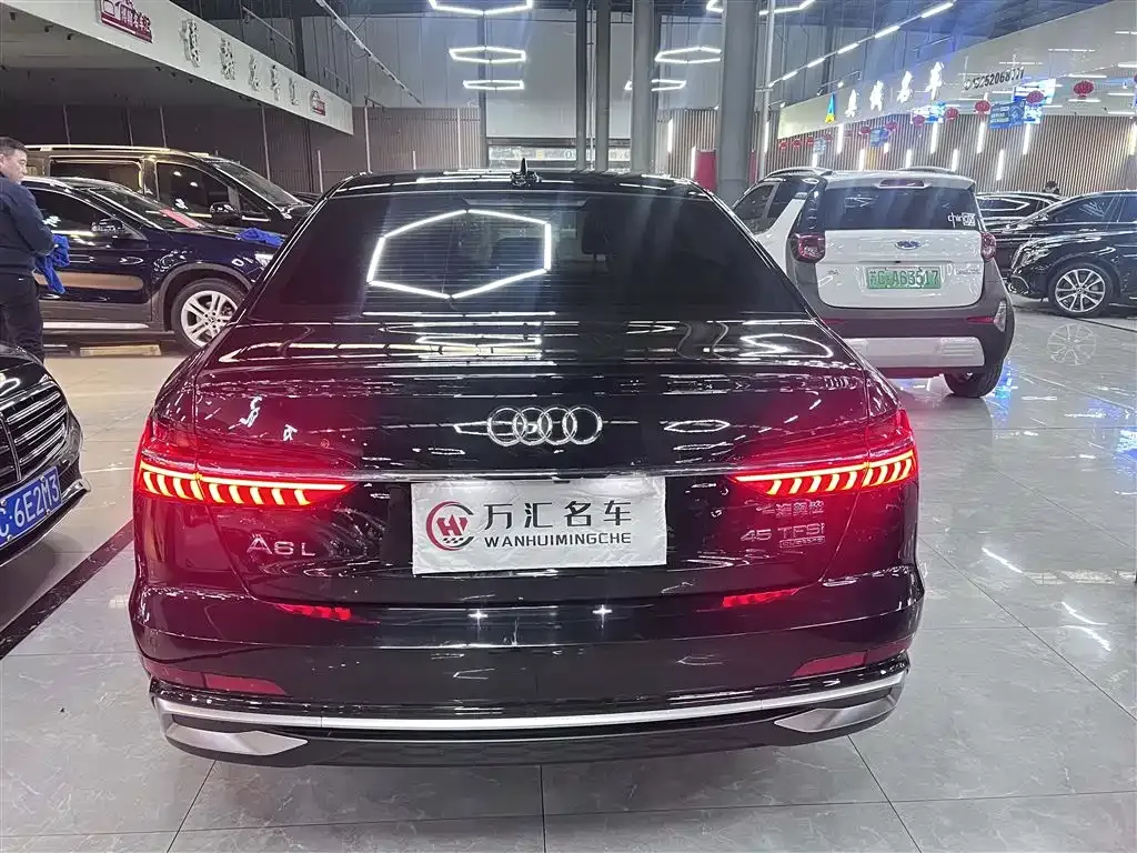 Audi A6L — фото 7