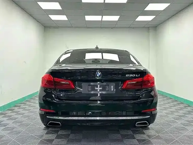 BMW 5 Series — фото 2