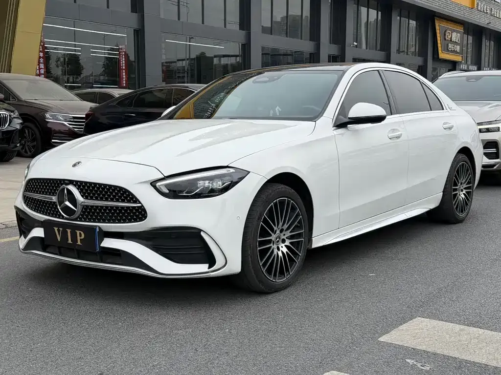 Mercedes-Benz C-Class — фото 1