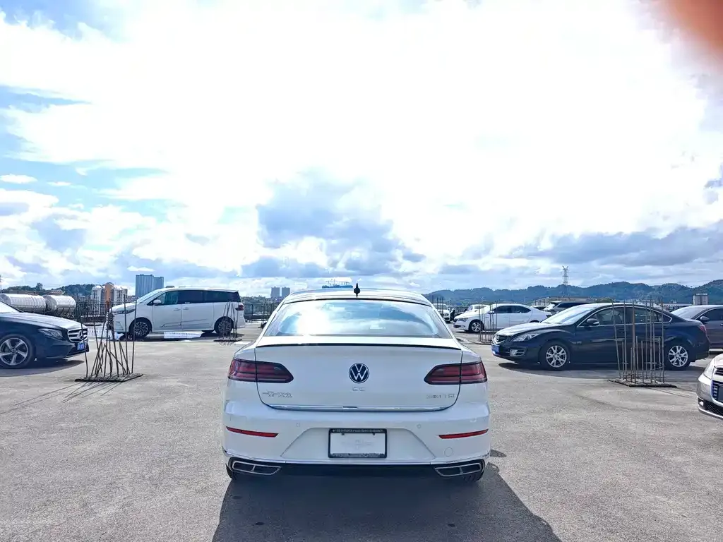 Volkswagen CC — фото 6
