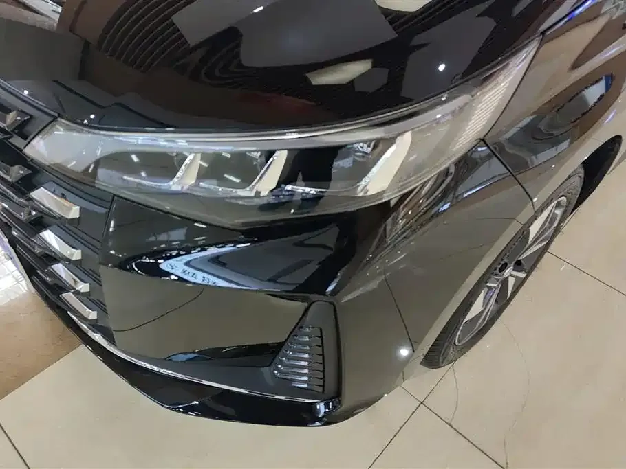 GAC Motor Trumpchi M6 — фото 6