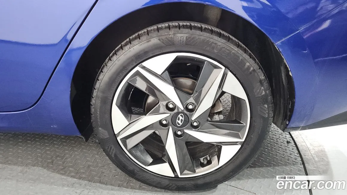 Hyundai AVANTE — фото 9