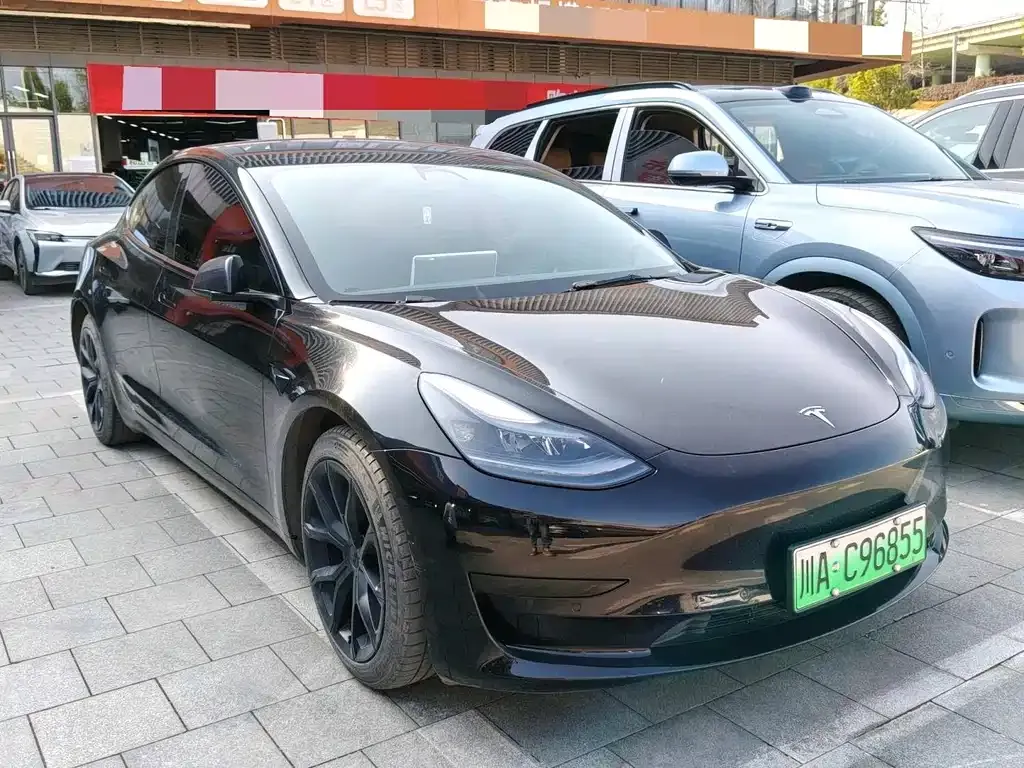 Tesla Model 3 — фото 6