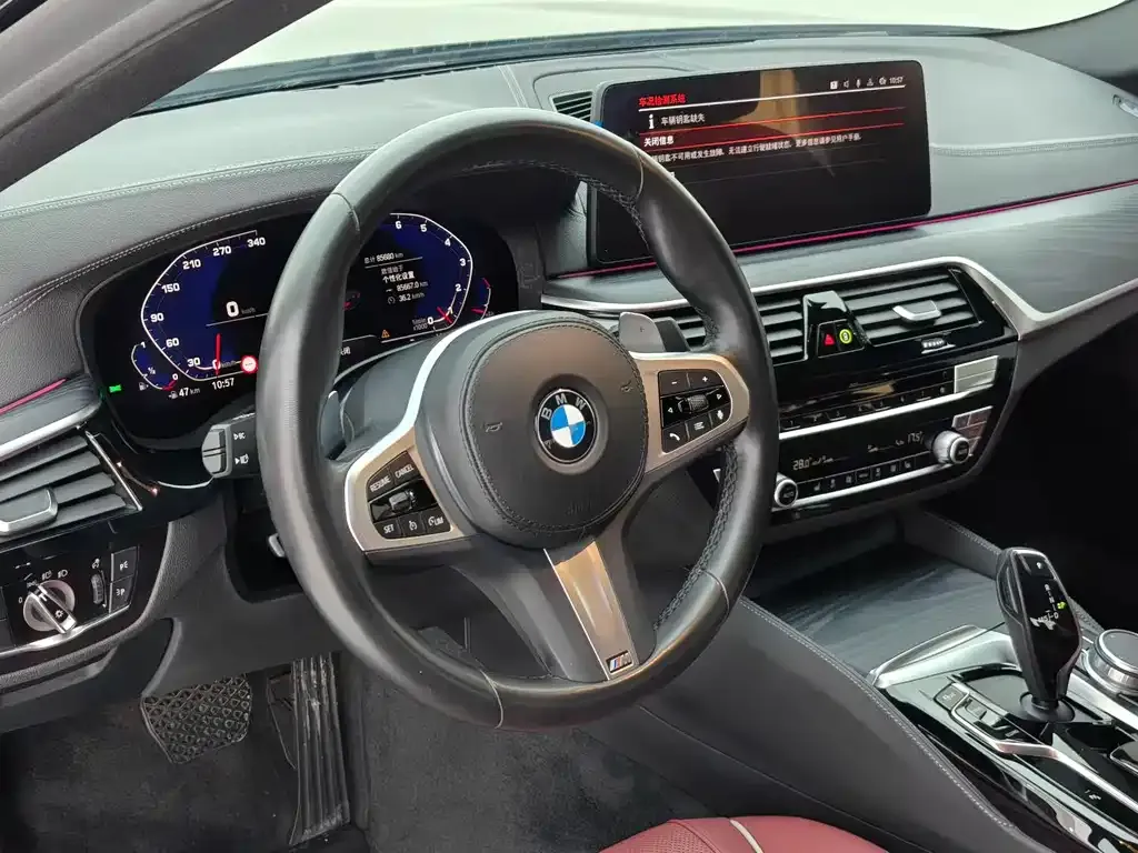 BMW 5 Series — фото 10