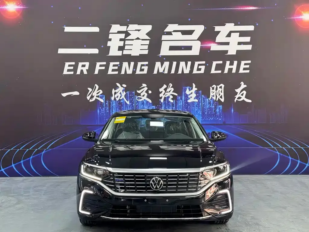 Volkswagen Passat New Energy — фото 9