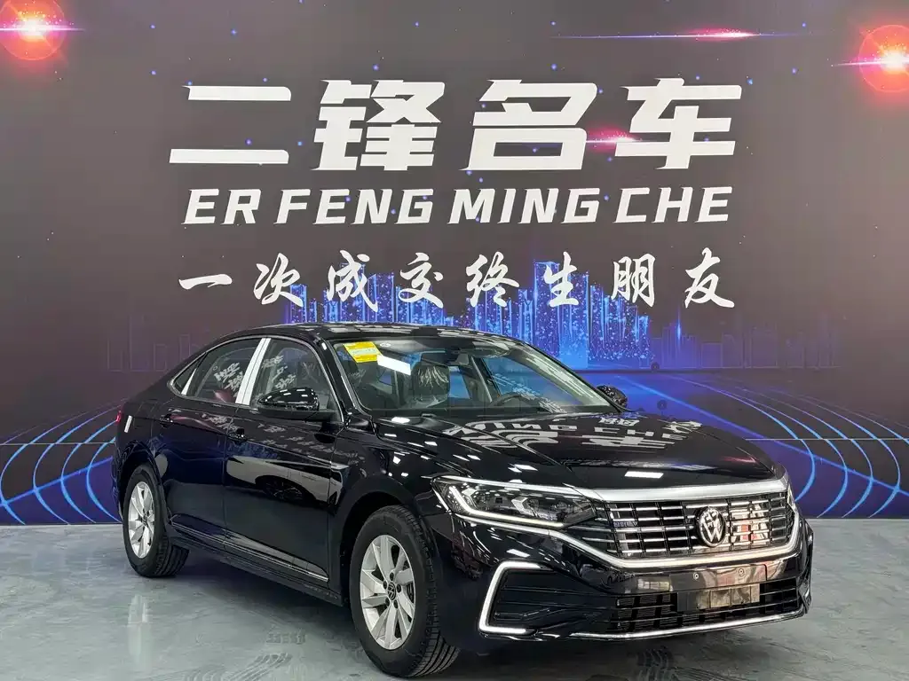 Volkswagen Passat New Energy — фото 10