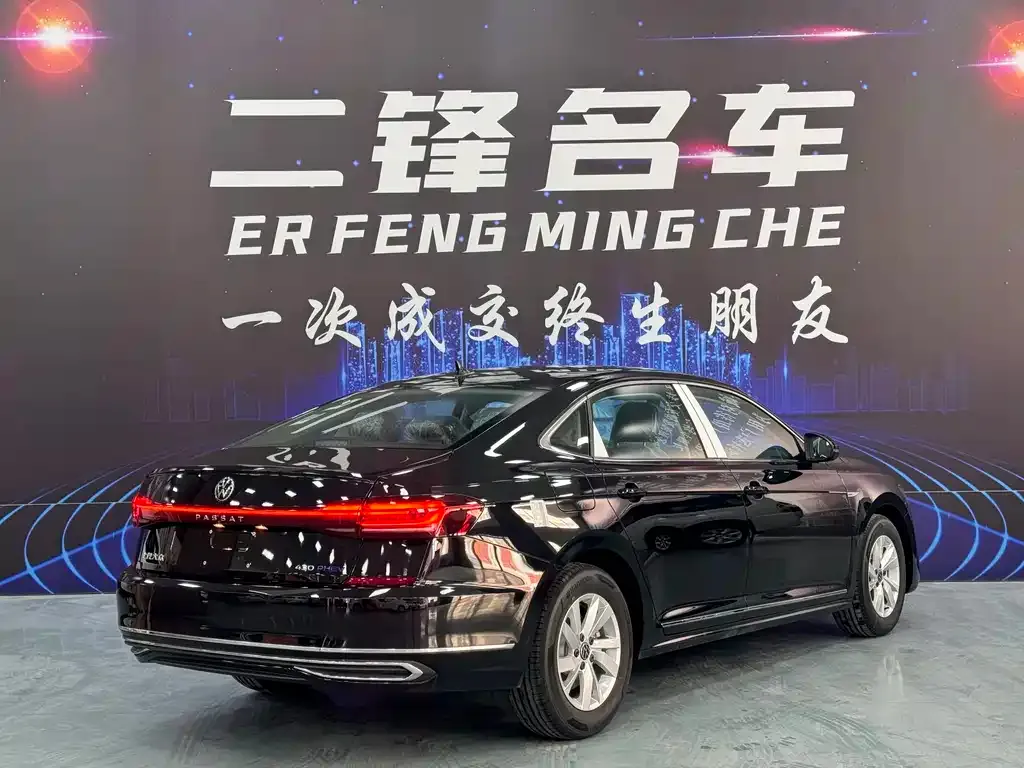 Volkswagen Passat New Energy — фото 3