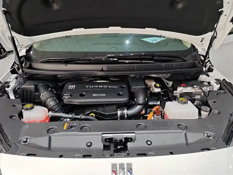 Buick GL8 Hybrid — фото 10