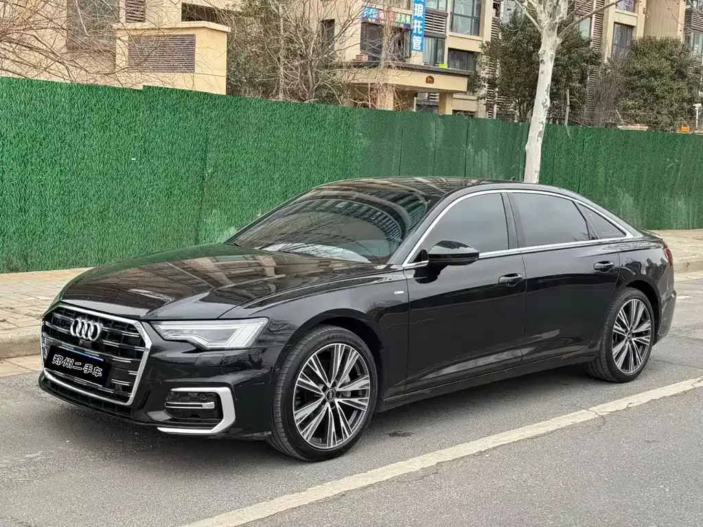 Audi A6L — фото 1