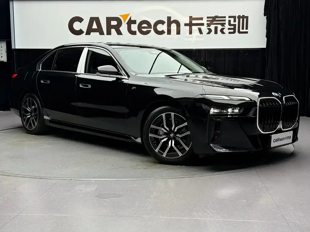 BMW 7 Series — фото 2