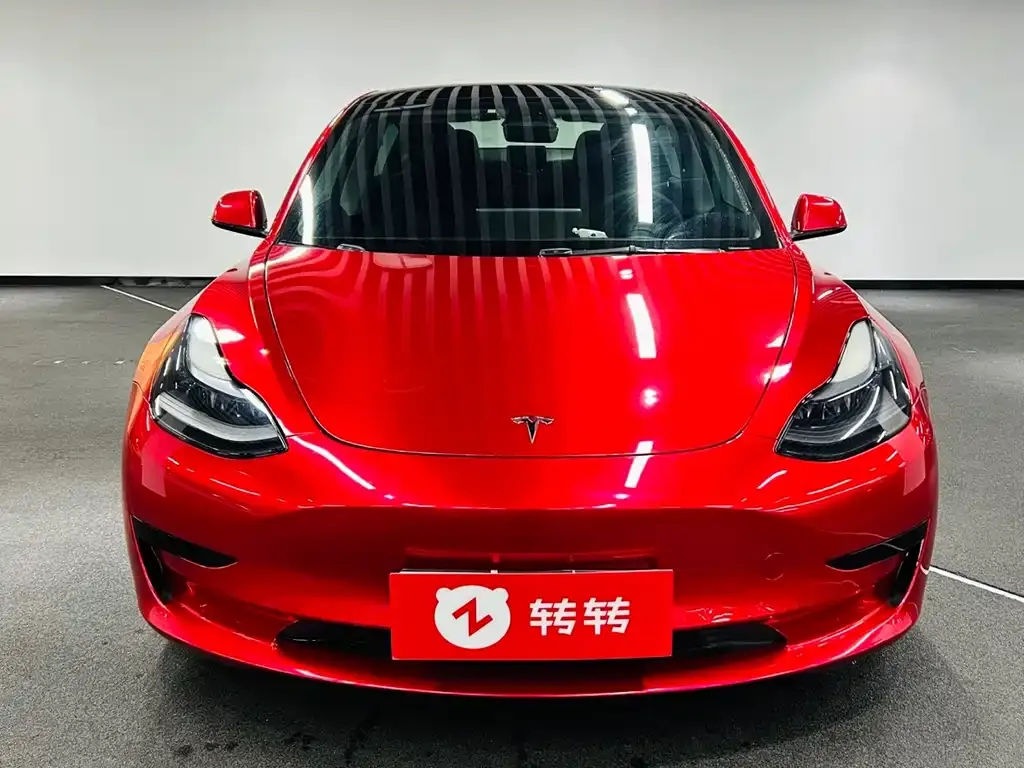 Tesla Model 3 — фото 2