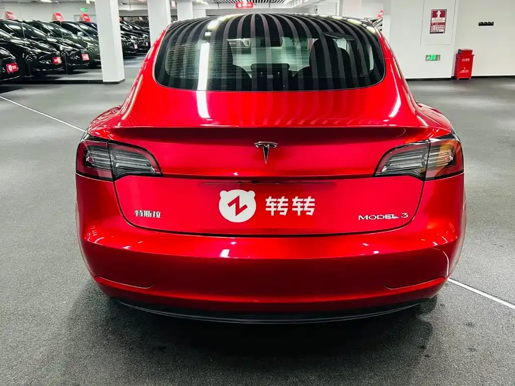 Tesla Model 3 — фото 6