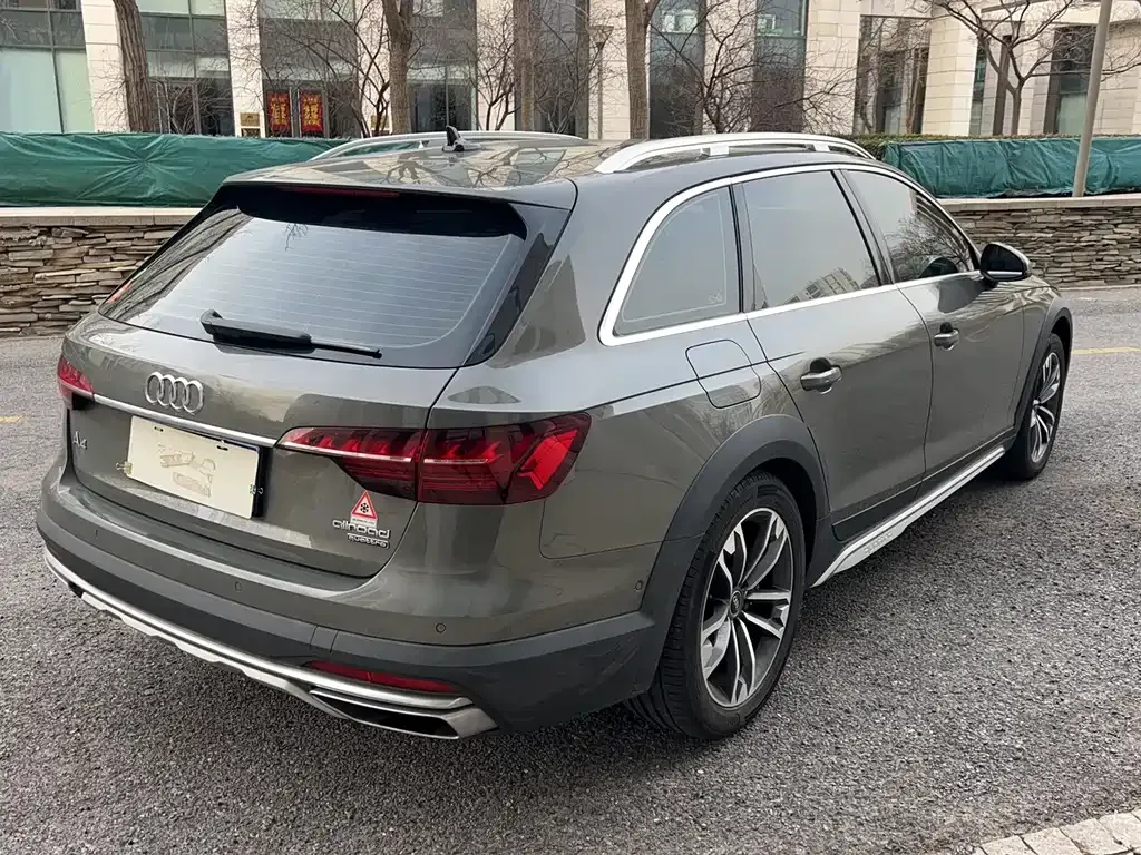 Audi A4 (Import) — фото 8