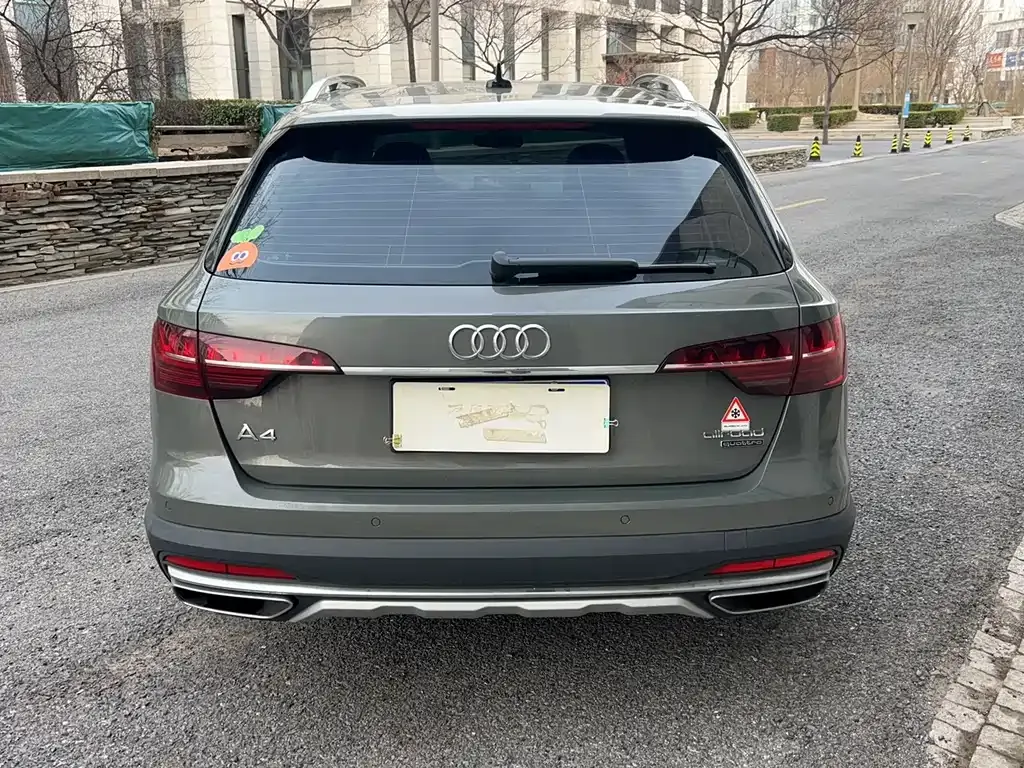 Audi A4 (Import) — фото 9