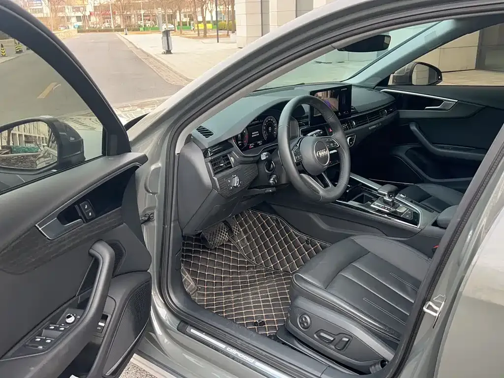 Audi A4 (Import) — фото 4
