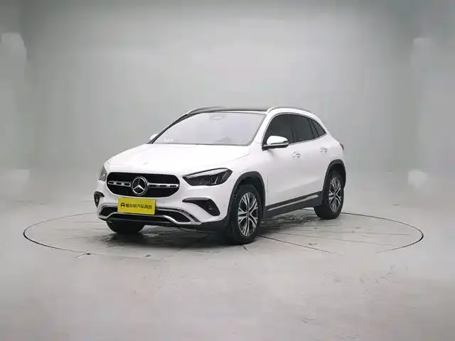 Mercedes-Benz GLA — фото 1