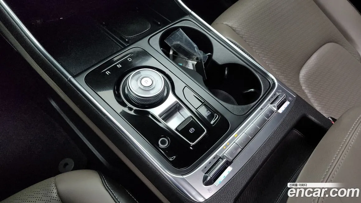 Kia Carnival — фото 10