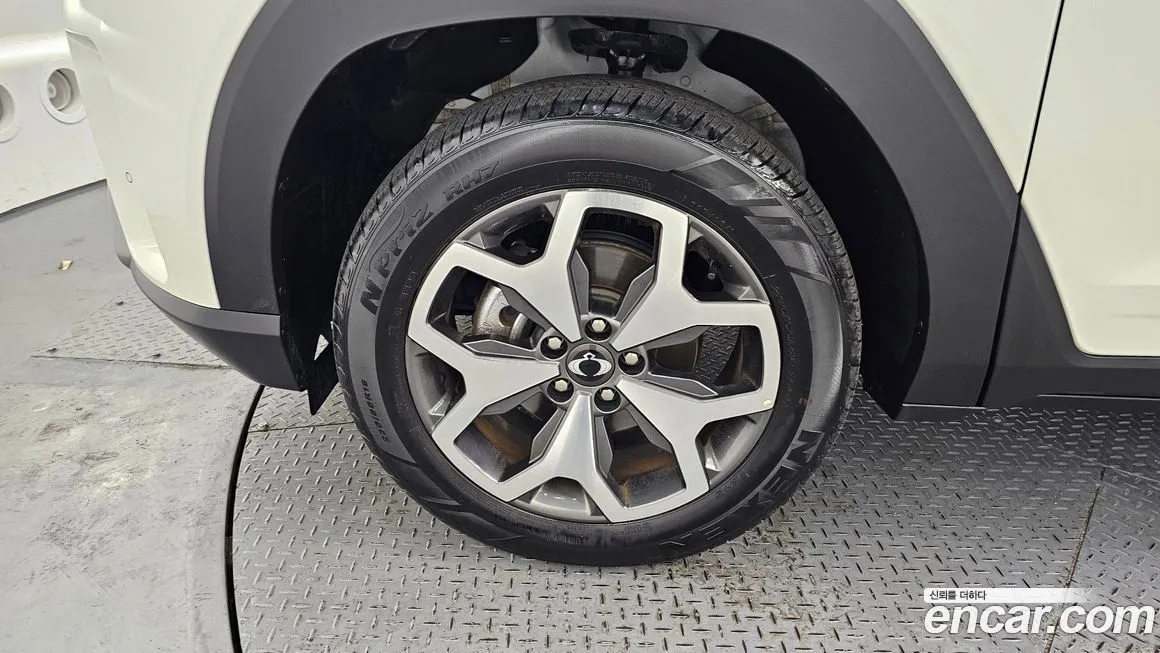 KG Mobility (Ssangyong) Torres — фото 9