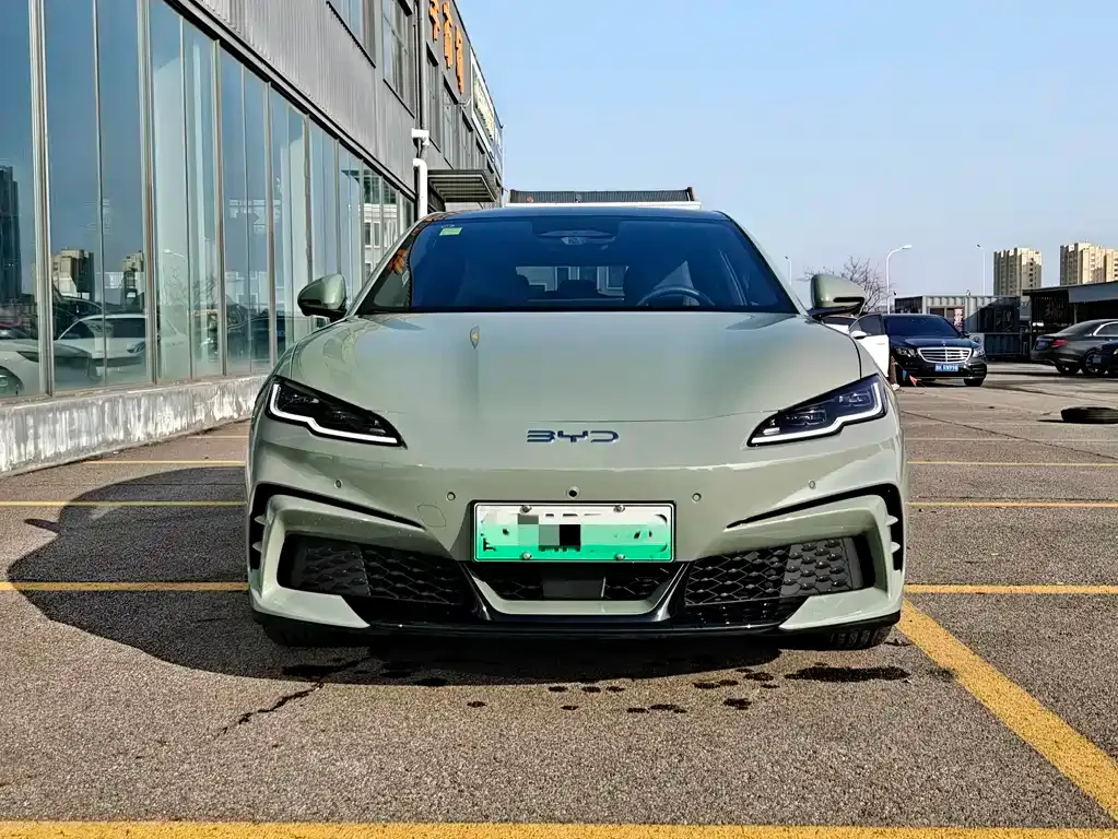 BYD Seal 06GT — фото 10