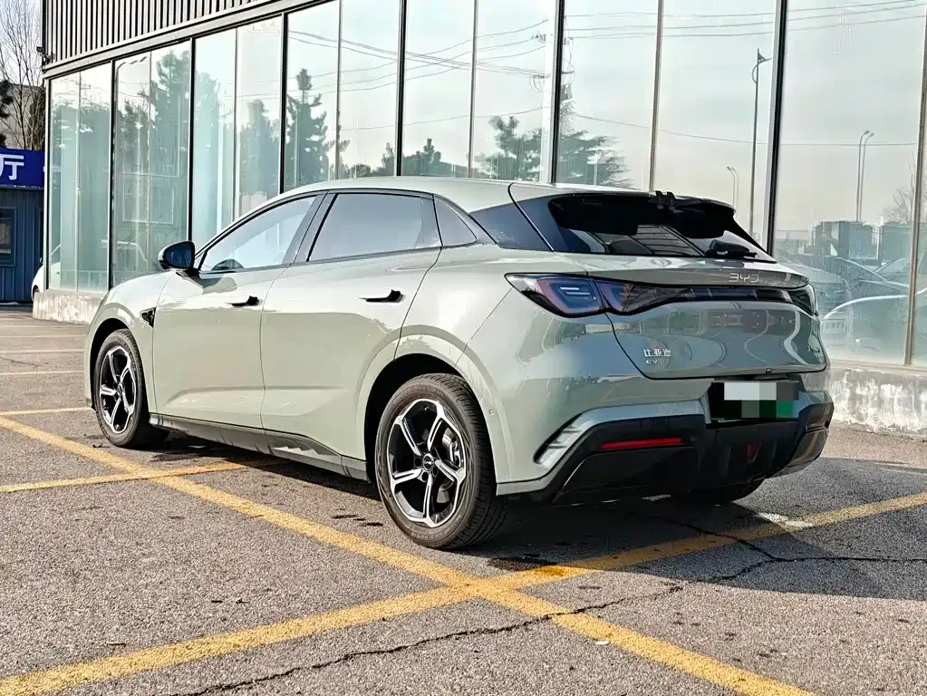 BYD Seal 06GT — фото 9