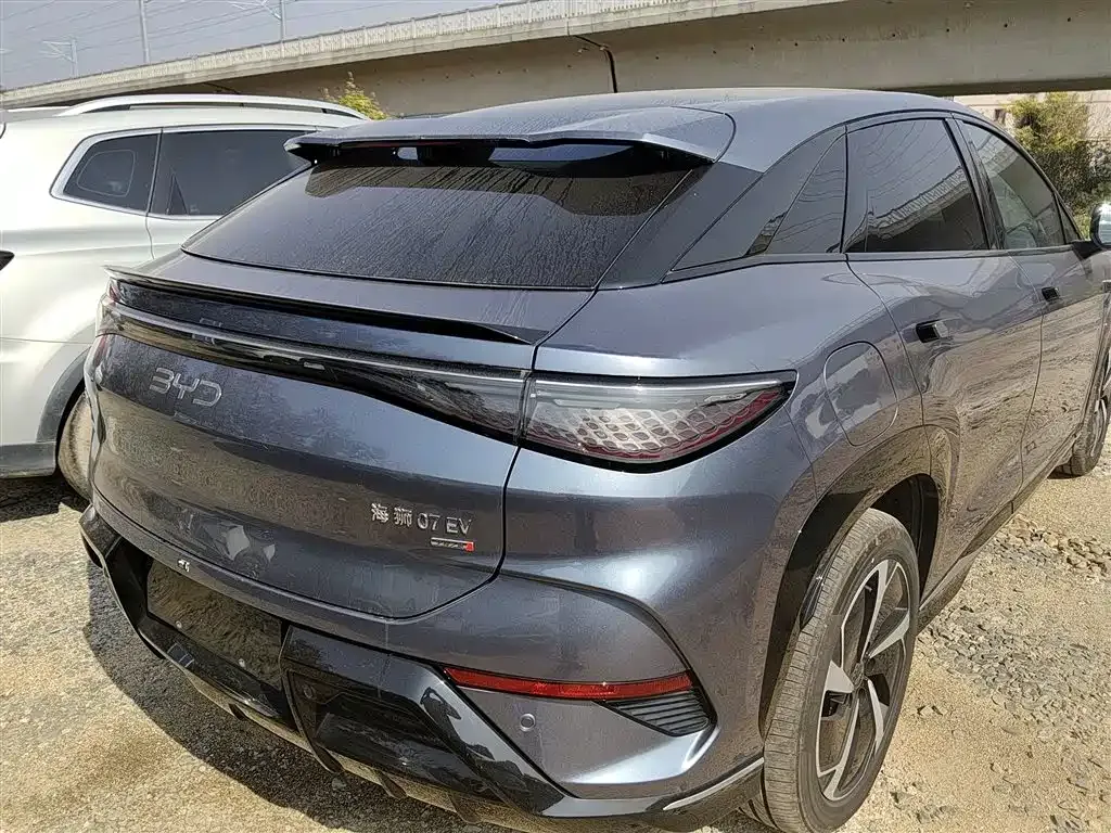 BYD Seal 07 EV — фото 2