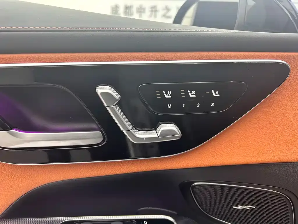 Mercedes-Benz GLC PHEV — фото 7