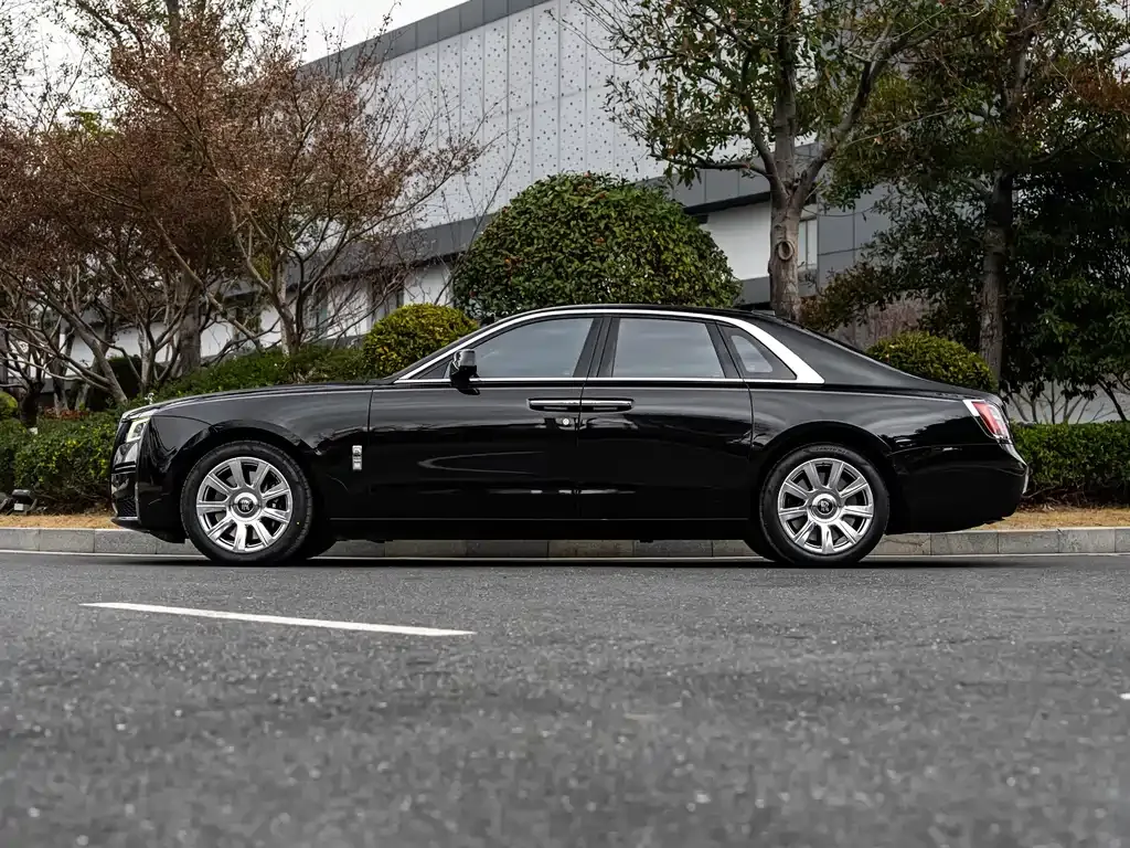 Rolls-Royce Ghost — фото 8