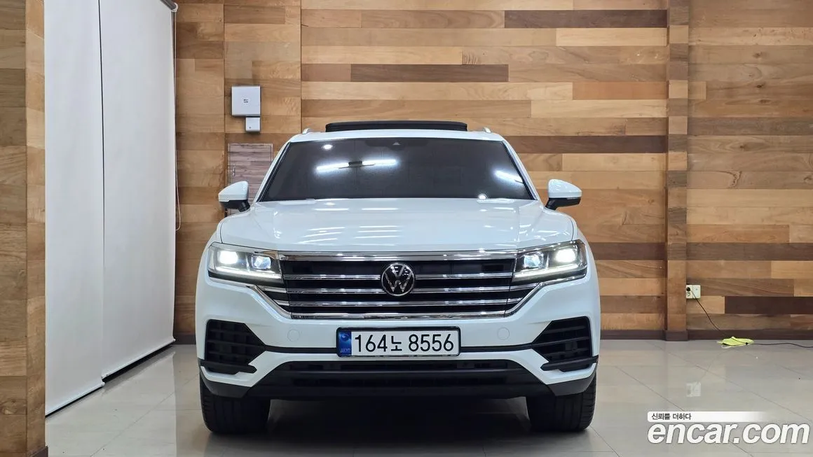 Volkswagen Touareg — фото 8