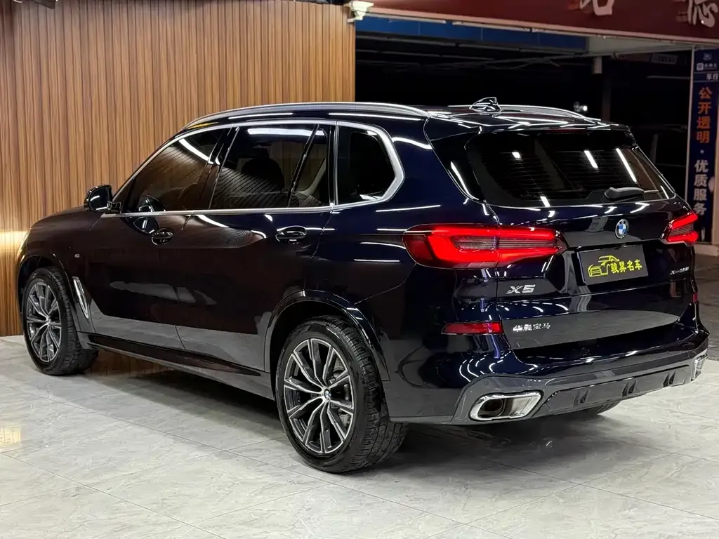 BMW X5 — фото 10
