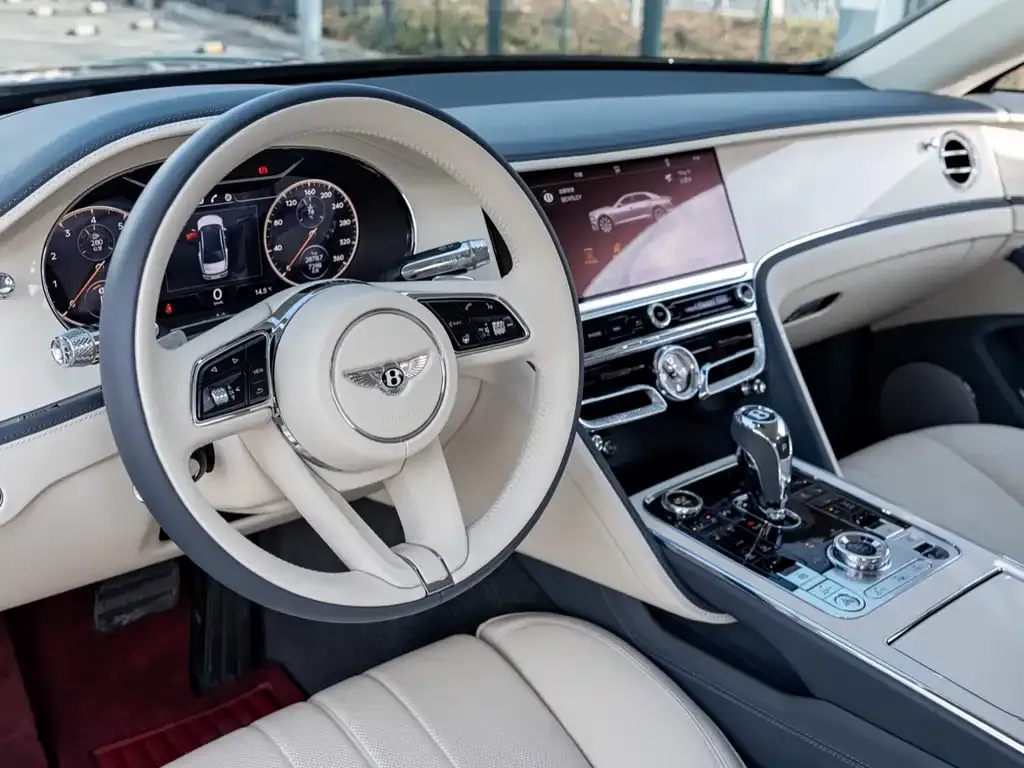 Bentley Flying Spur — фото 3