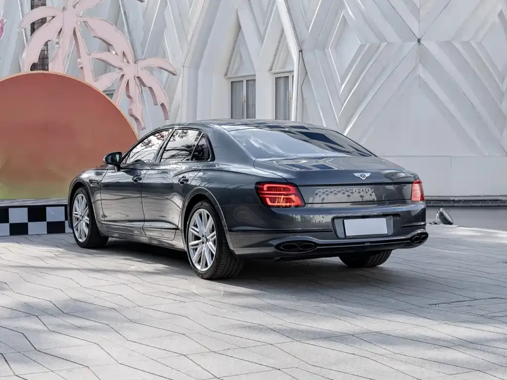 Bentley Flying Spur — фото 8