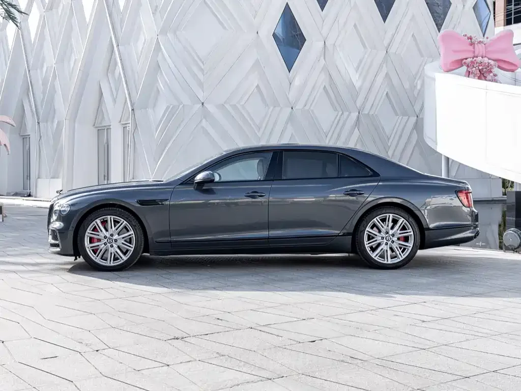 Bentley Flying Spur — фото 5