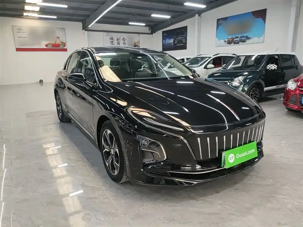 Hongqi E-QM5 — фото 2