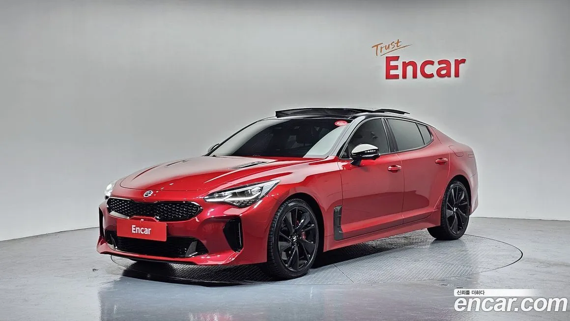 Kia Stinger — фото 1